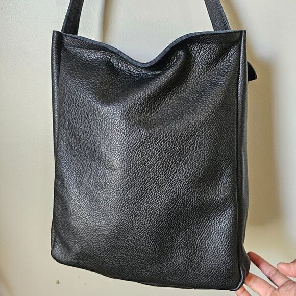 EUC LIKE NEW FOKS FORM BLACK SOFT GENUINE LEATHER TOTE LARGE - Picture 4 of 16